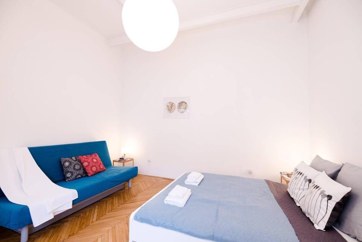Ultra Central - Ac - Comfy
